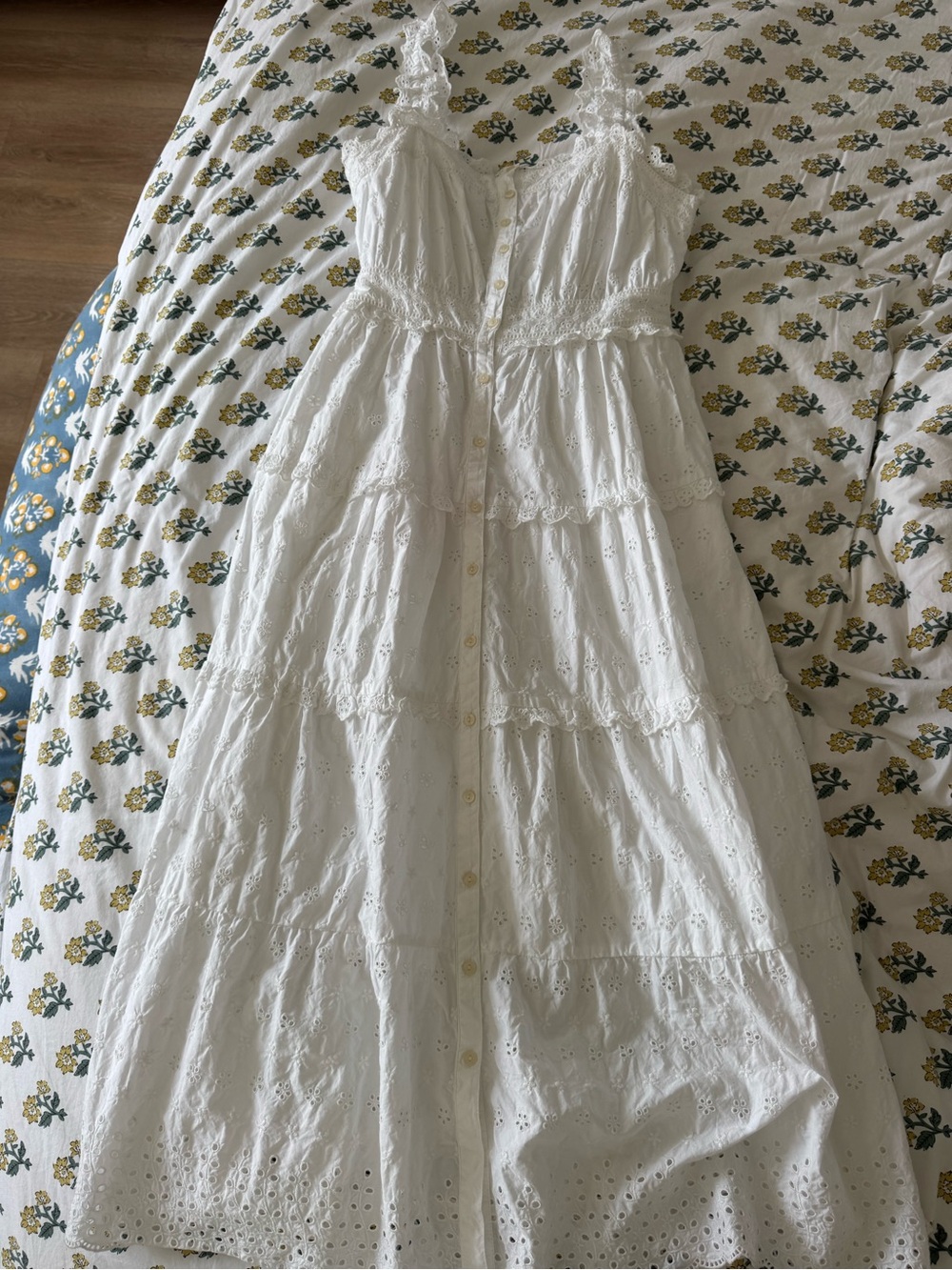 GAP x DÔEN White Eyelet Tiered Button-Front Maxi Dress